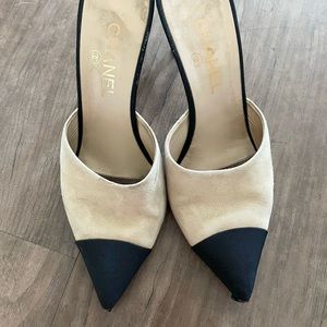 Chanel High Heels. pre-loved one easy to wear